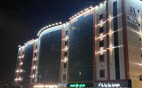 بوابة الورود للشقق المخدومة